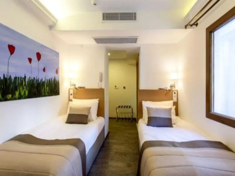 Mb City Hotel contacts
