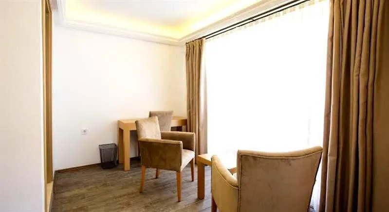 Mb City Hotel Izmir 2*,